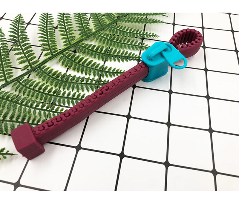 Lisslune | Zipper Silicone Bottle Opener