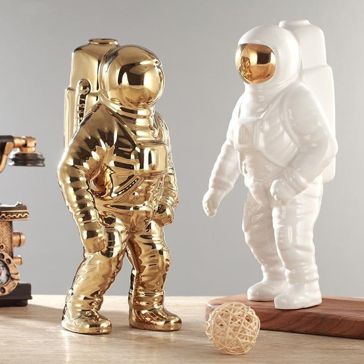 Lisslune | AstroPlanters - Unique Astronaut Flower Vases