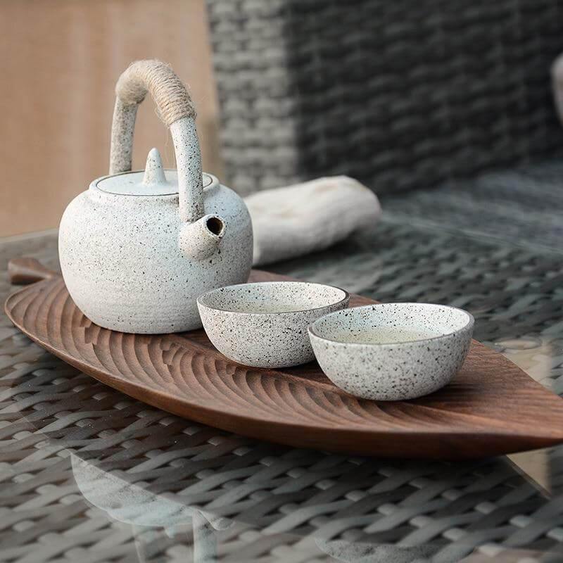 Lisslune | Walnut Snack Tray Leaf Plates