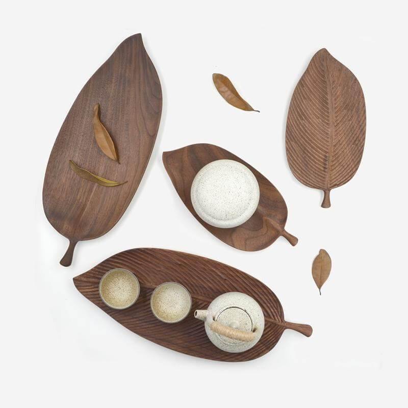 Lisslune | Walnut Snack Tray Leaf Plates