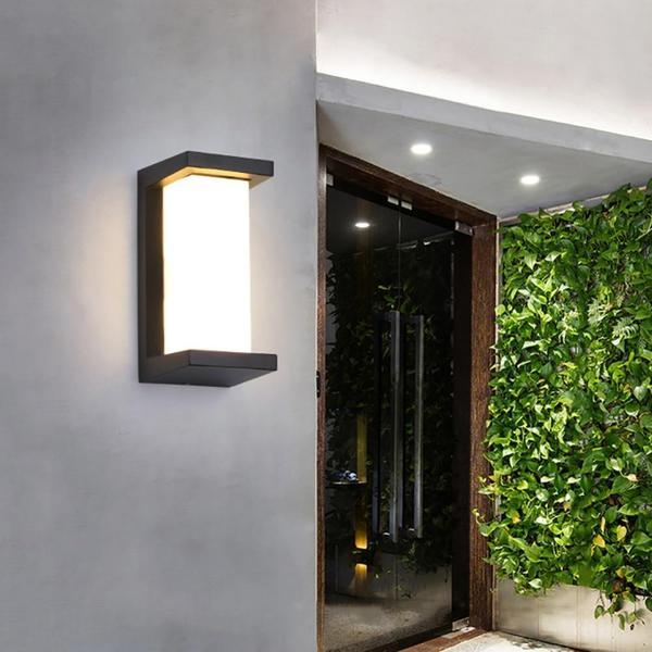 Lisslune | Vertical LED Outdoor Light