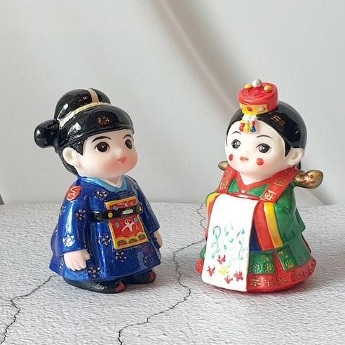 Lisslune | Korean Traditional Hanbok Wedding Doll Miniature Gift Set in Luxury Packaging