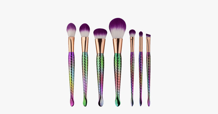Lisslune | 7 Pieces Rainbow Mermaid Brush Set - Unique Colorful Brush Set Perfect for Comprehensive Makeup