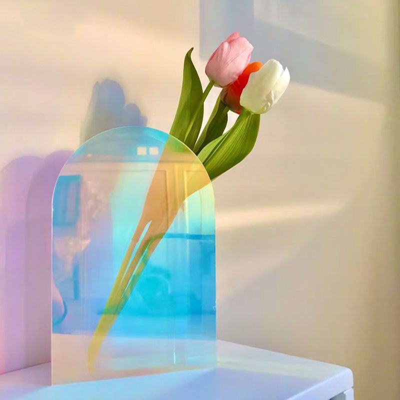 Rynx Aurora Acrylic Vase