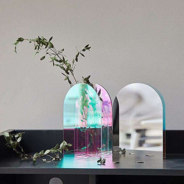 Rynx Aurora Acrylic Vase