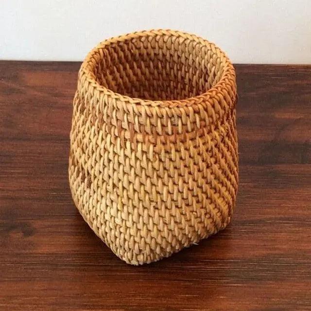 Lisslune | Rattan Cutlery Holder: Stylish organization for a tidy environment