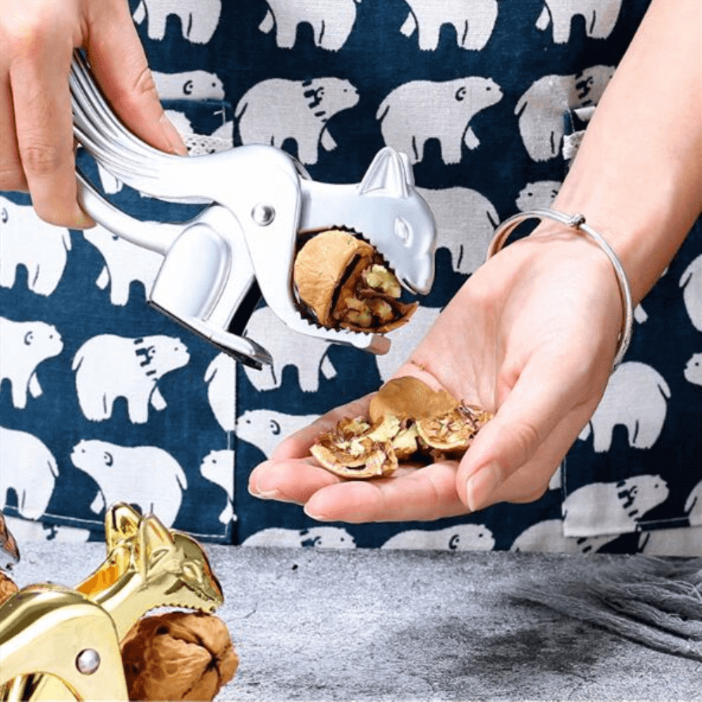 Lisslune | Squirrel Easy Fast Nutcracker