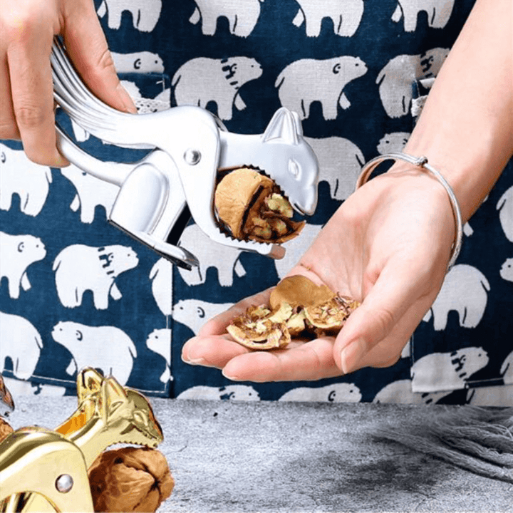 Lisslune | Squirrel Easy Fast Nutcracker