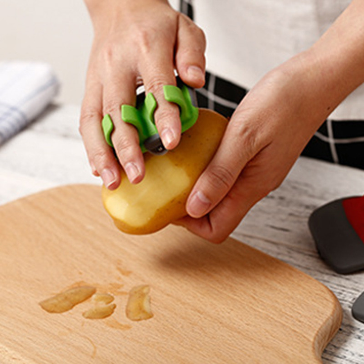 Lisslune | Double Finger Vegetable Peeler