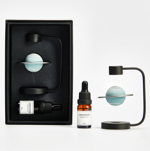 Lisslune | Levitating Saturn Cosmic Aromatherapy Table Decor