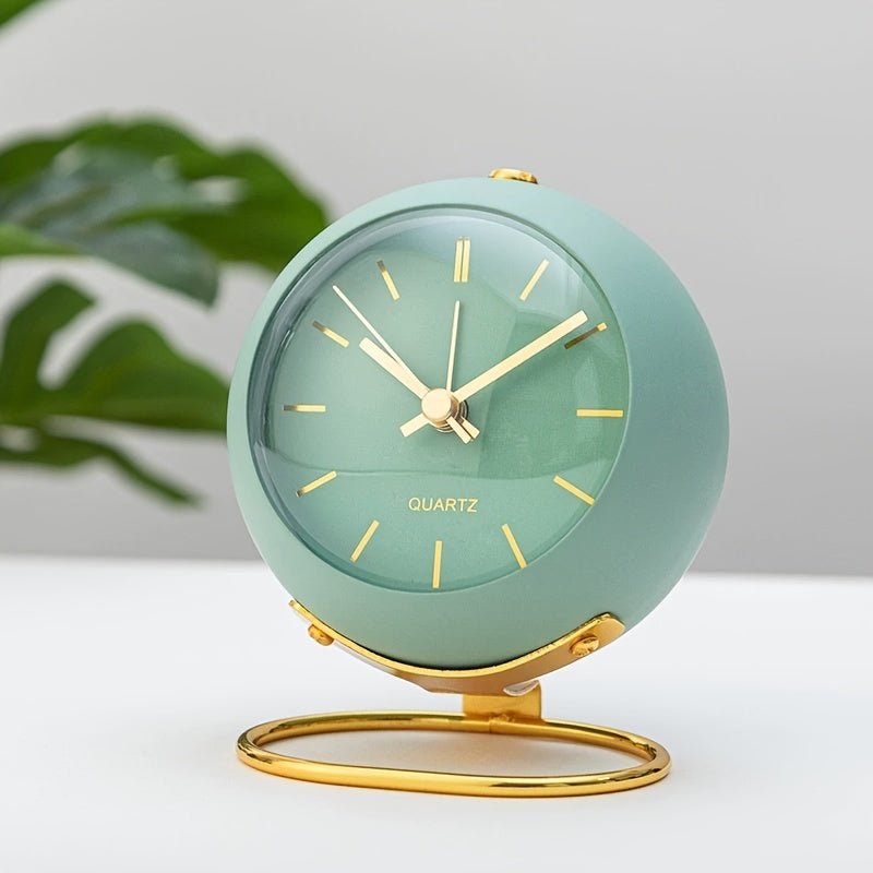 Lisslune | Buzzley Retro Silent Alarm Clock – Vintage Metal Analogue Clock with Night Light