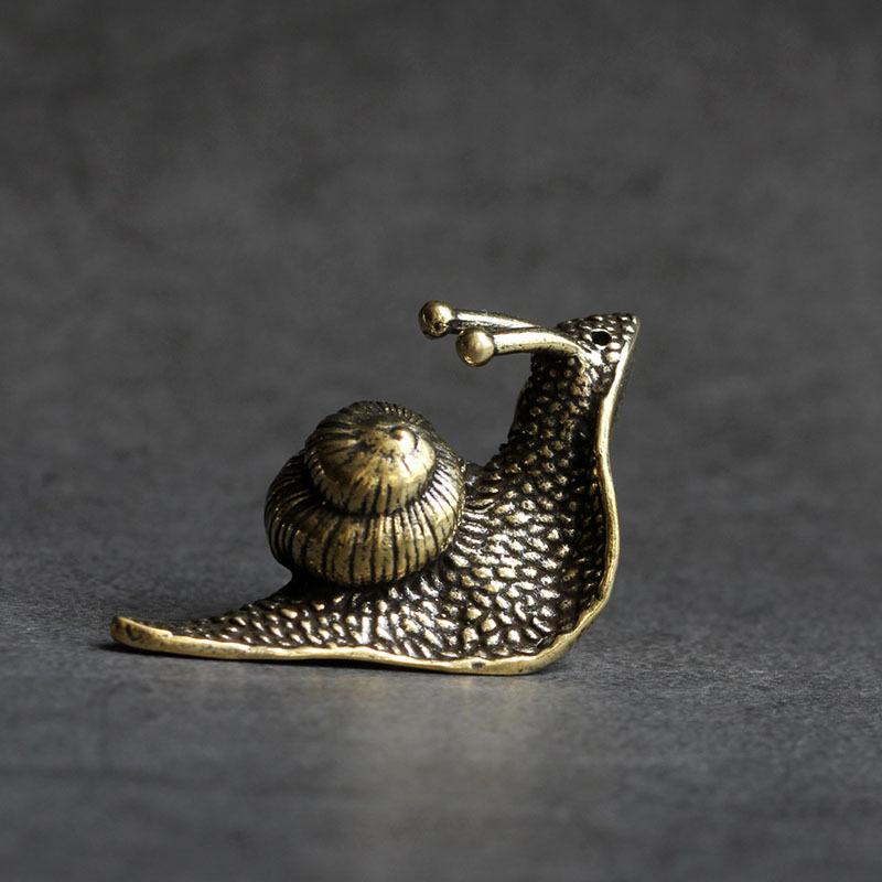 Lisslune | Retro Queen Copper Mini Snail Tea Pet Desk Ornament