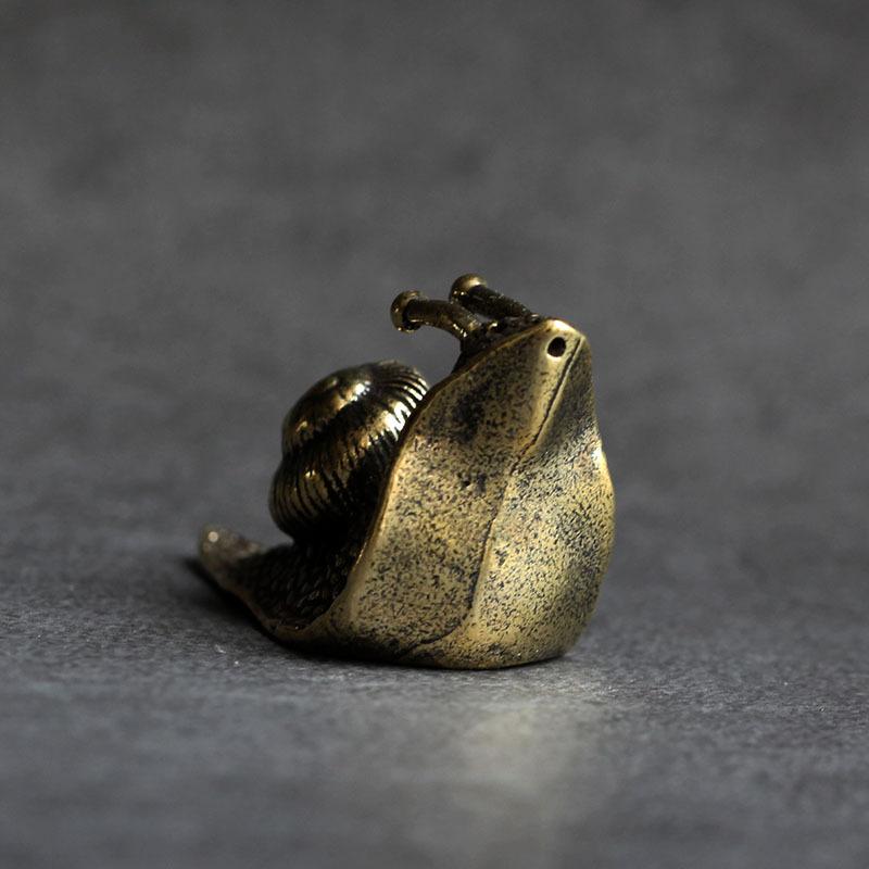 Lisslune | Retro Queen Copper Mini Snail Tea Pet Desk Ornament