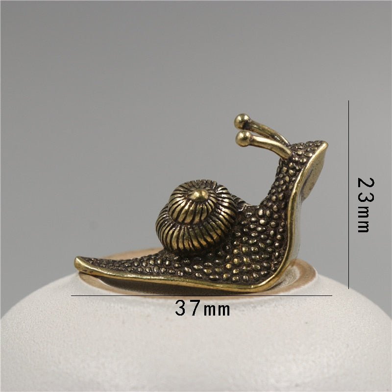 Lisslune | Retro Queen Copper Mini Snail Tea Pet Desk Ornament