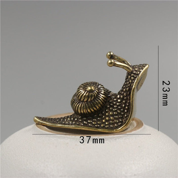Lisslune | Retro Queen Copper Mini Snail Tea Pet Desk Ornament