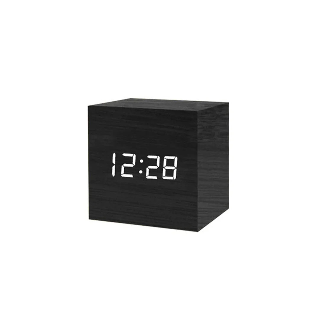 Lisslune | Digital LED Clock in Retro Style