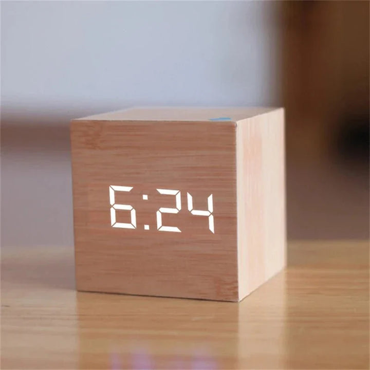 Lisslune | Retro Style Digital LED Alarm Clock