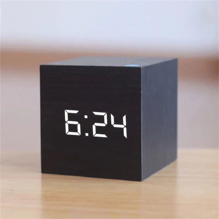 Lisslune | Retro Style Digital LED Alarm Clock