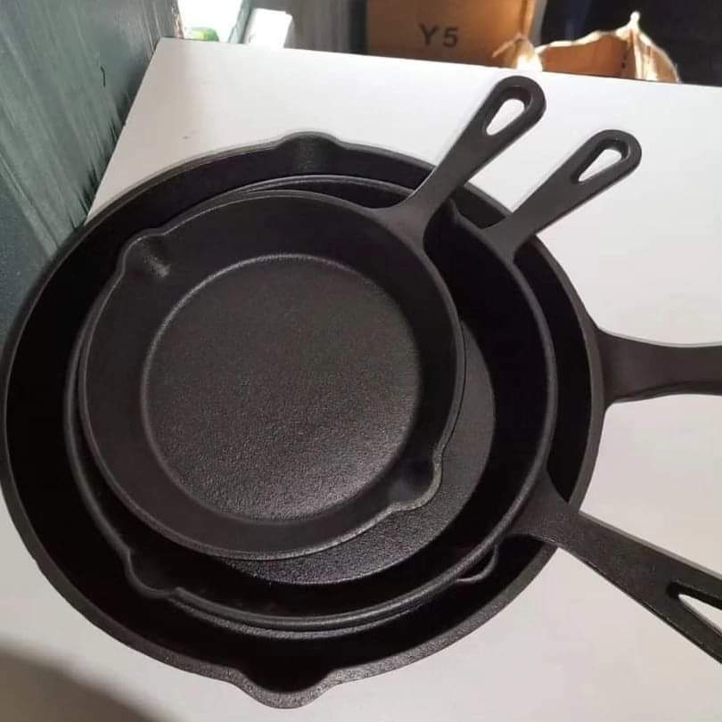 Lisslune | 4 Piece Cast Iron Pan