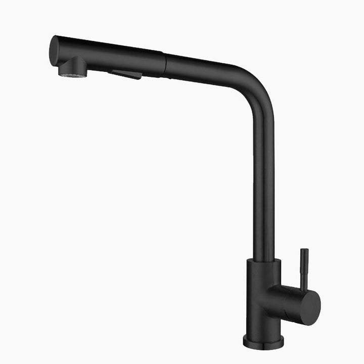 Lisslune | Kitchen with black pull-out shower head