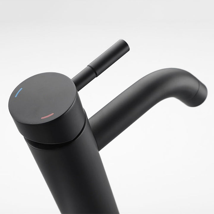 Lisslune | matte black high bowl BEN