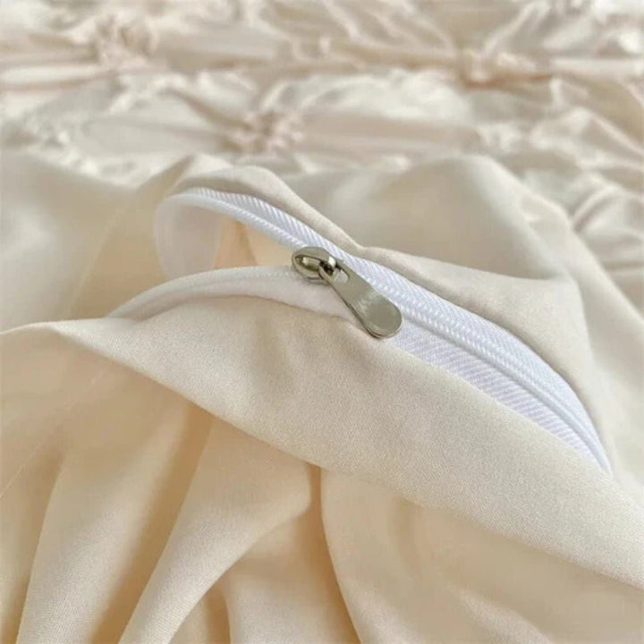 Lisslune | RuffledWeave Duvet Set – Elegant ruffled flower duvet cover set made of microfiber