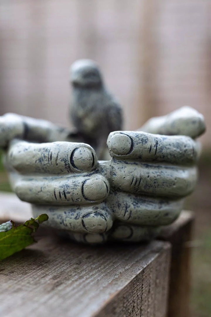 Lisslune | BirdHaven – Symbolic Bird Feed Handcrafted from Resin