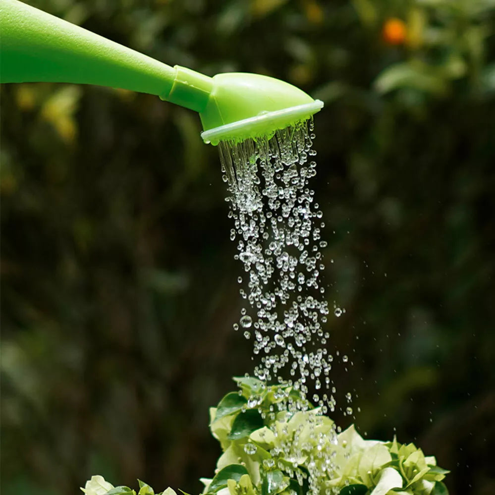 Lisslune | Practical watering can for the garden – Ergonomic design and easy handling