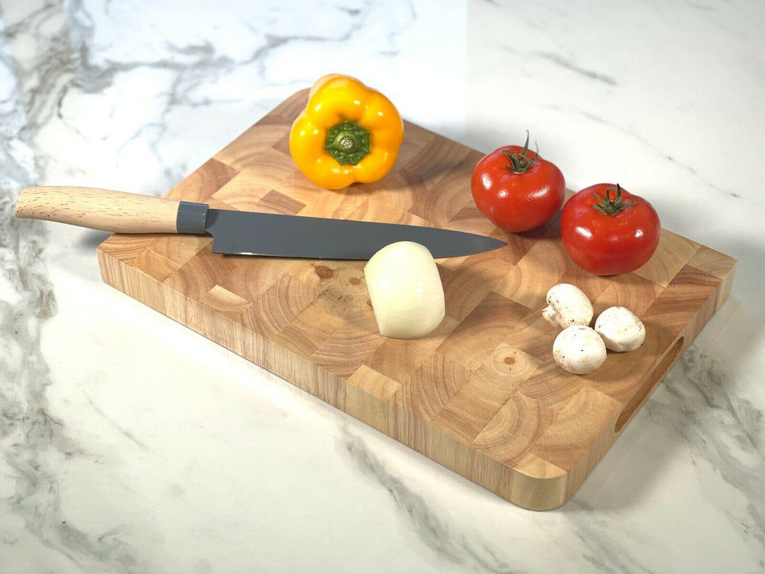 Lisslune | CookCore Solid Wooden Cutting Board – With Juice Groove and Non-slip