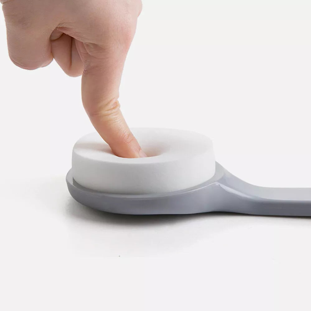 Lisslune | Long-handled Bath Brush