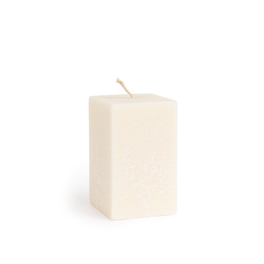 Lisslune | Vegan rectangular or cube-shaped ivory pillar candles | rapeseed wax