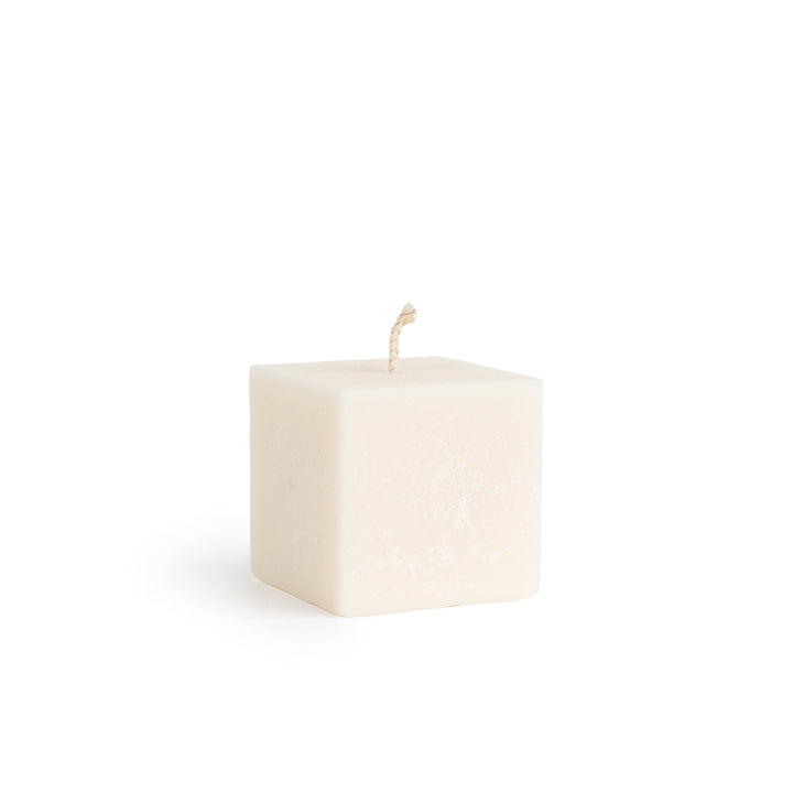 Lisslune | Vegan rectangular or cube-shaped ivory pillar candles | rapeseed wax