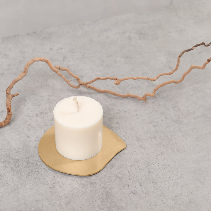Lisslune | Vegan round ivory pillar candles | Rapeseed wax