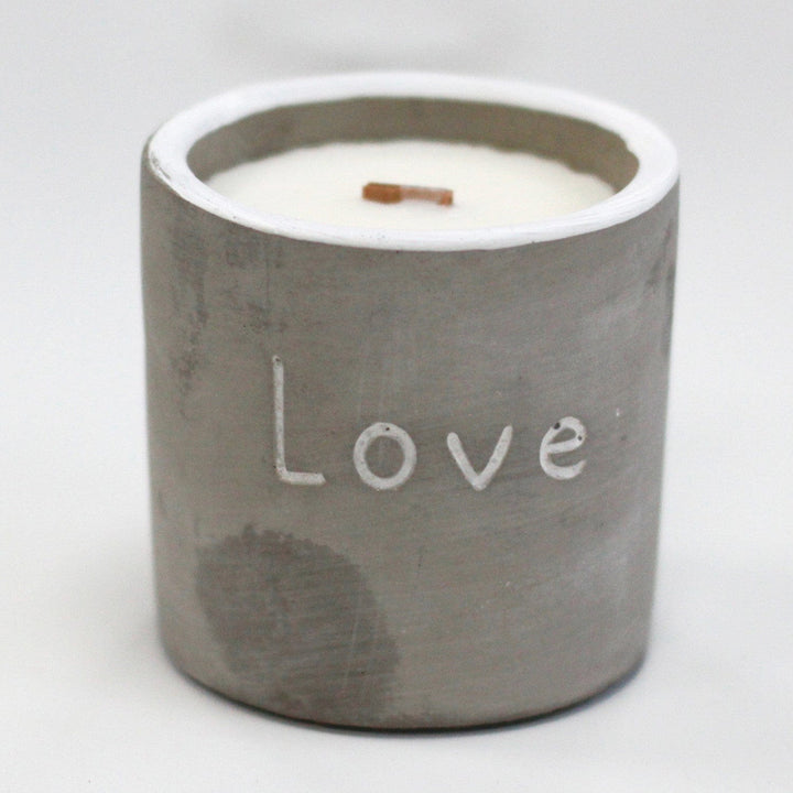Lisslune | Medium soy wax candles in concrete pots