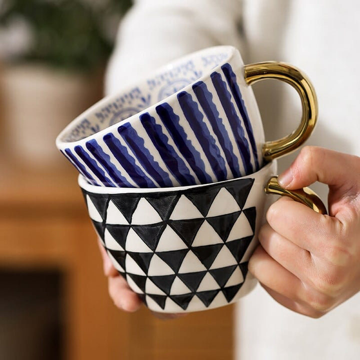 Lisslune | Large hand-painted coffee/mugs - golden handles - 330 ml