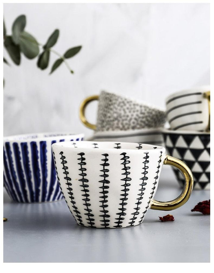 Lisslune | Large hand-painted coffee/mugs - golden handles - 330 ml