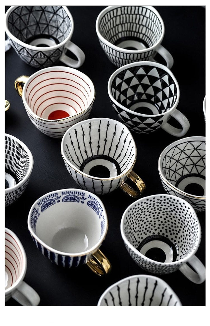 Lisslune | Large hand-painted coffee/mugs - golden handles - 330 ml