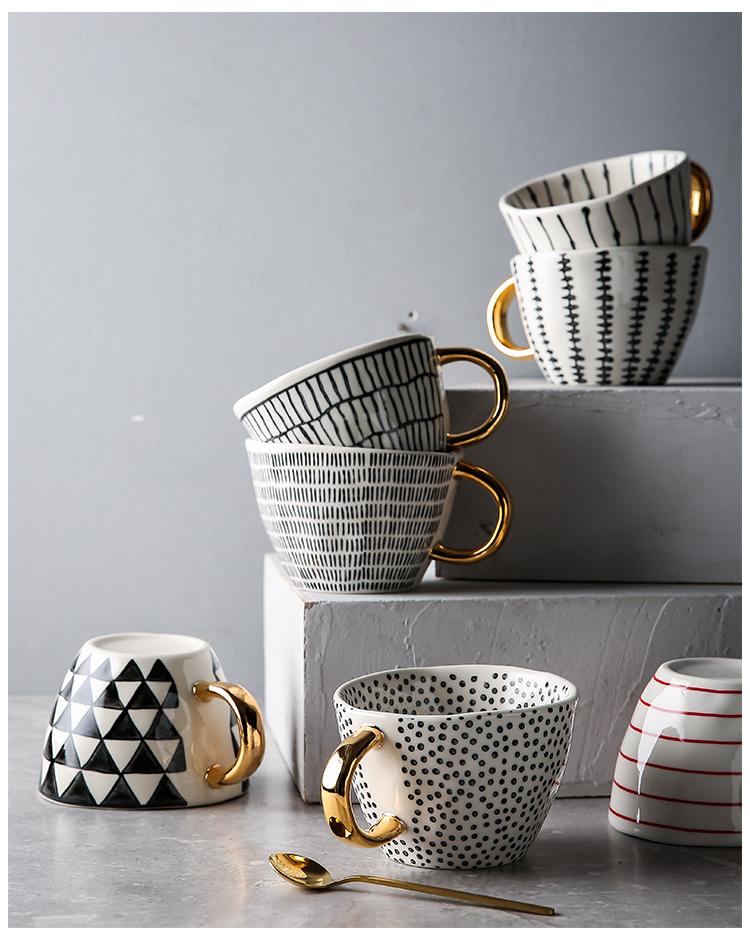 Lisslune | Large hand-painted coffee/mugs - golden handles - 330 ml