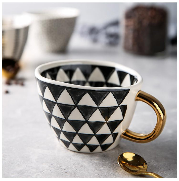 Lisslune | Large hand-painted coffee/mugs - golden handles - 330 ml