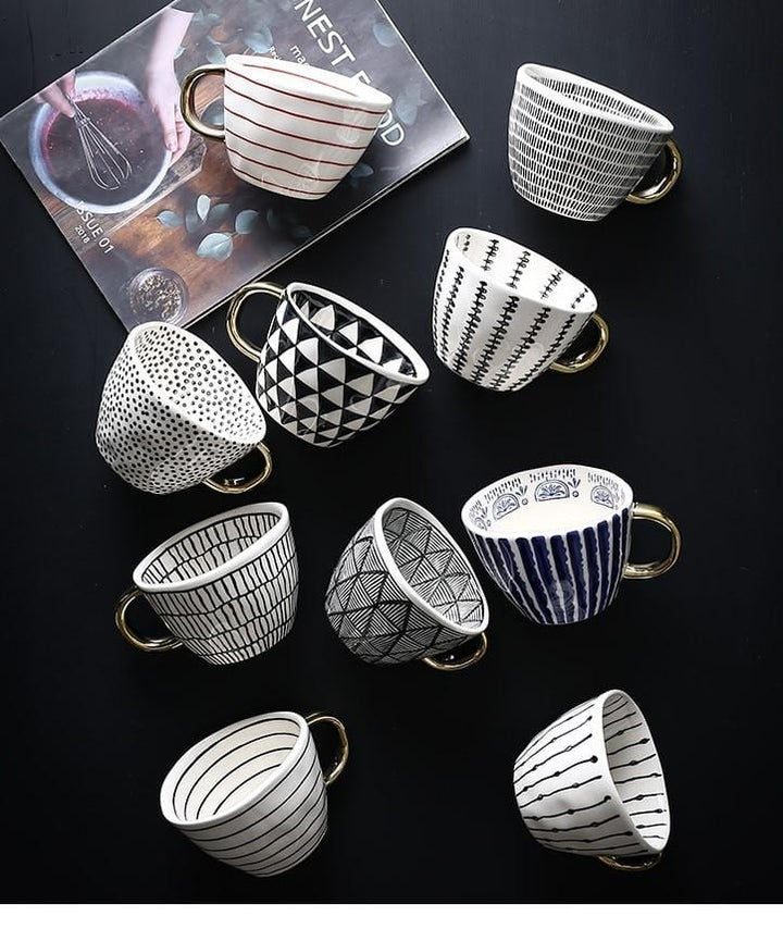 Lisslune | Large hand-painted coffee/mugs - golden handles - 330 ml