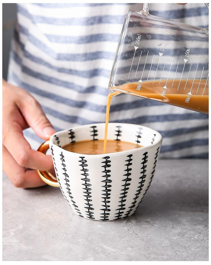 Lisslune | Large hand-painted coffee/mugs - golden handles - 330 ml