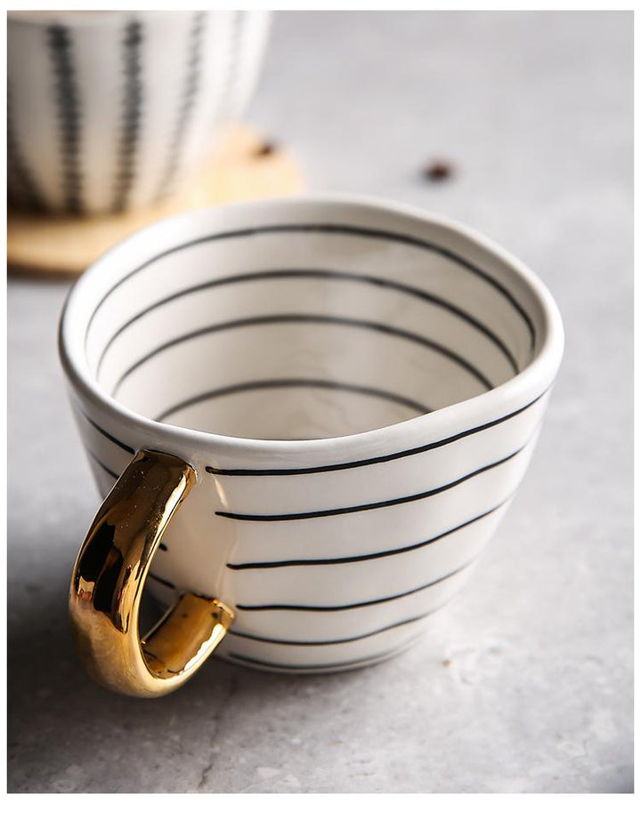 Lisslune | Large hand-painted coffee/mugs - golden handles - 330 ml