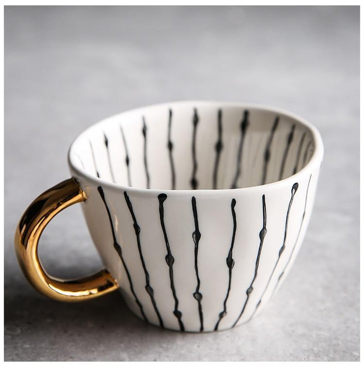 Lisslune | Large hand-painted coffee/mugs - golden handles - 330 ml