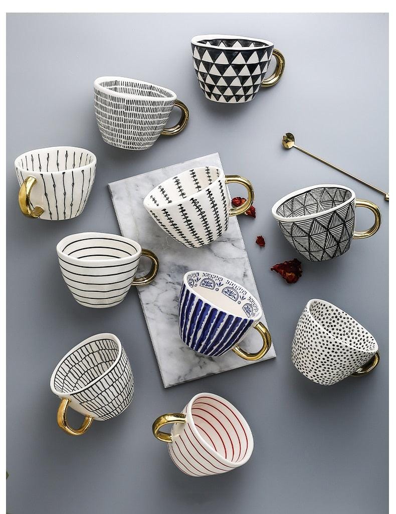 Lisslune | Large hand-painted coffee/mugs - golden handles - 330 ml