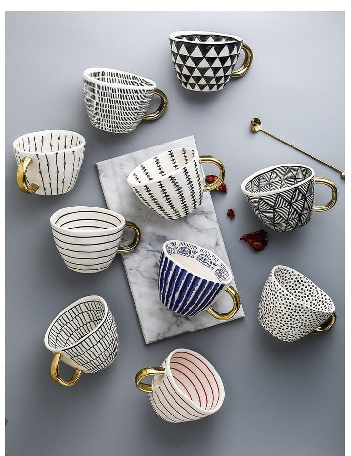 Lisslune | Large hand-painted coffee/mugs - golden handles - 330 ml