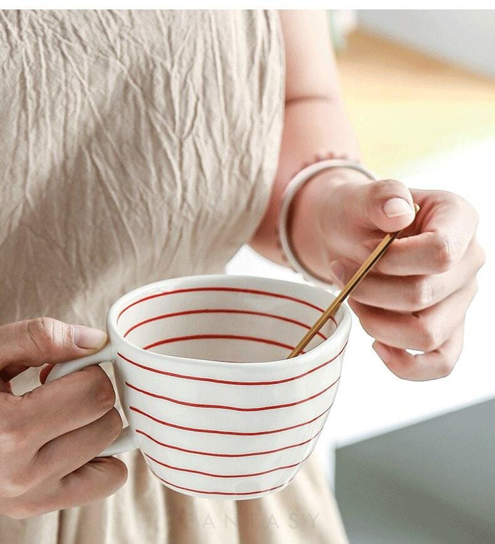 Lisslune | Large hand-painted coffee/tea cups - White handles - 330 ml