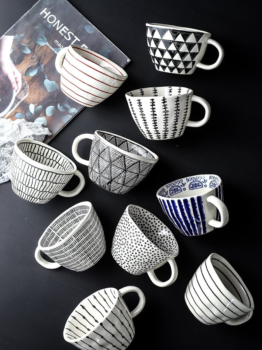 Lisslune | Large hand-painted coffee/tea cups - White handles - 330 ml