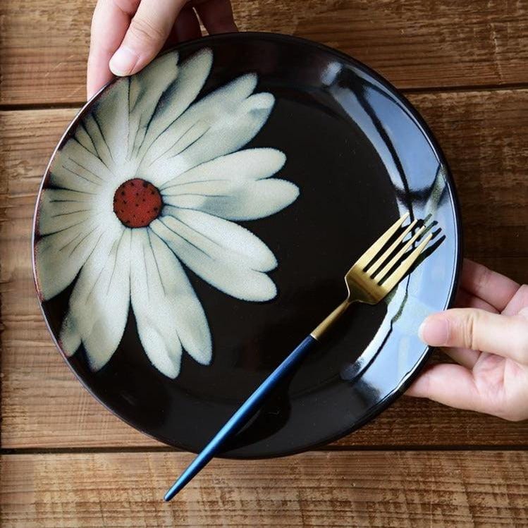 Lisslune | Floral ceramic hand-painted plates - 20.3-22.2 cm & approx. 25.4 cm (approx. 8-8.74" & 10")
