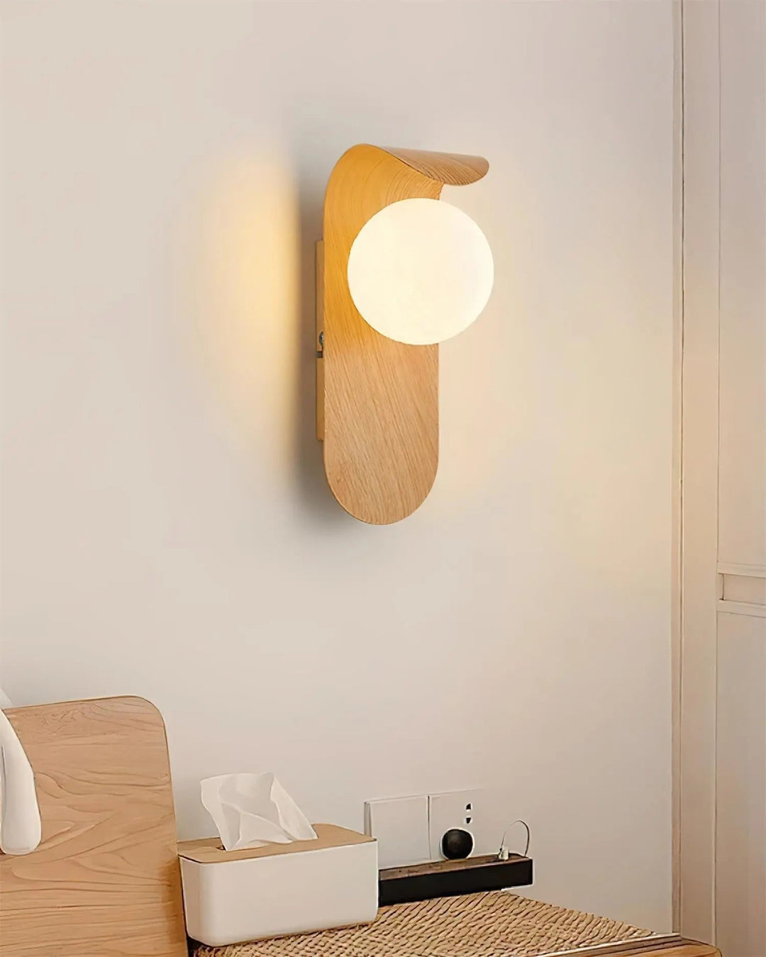 Lisslune | Carlyle Wall Lamp | Stylish Modern Lighting for Any Room