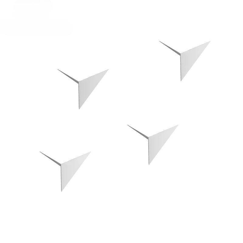 Lisslune | LumiTri - Minimalistic triangular wall lamp